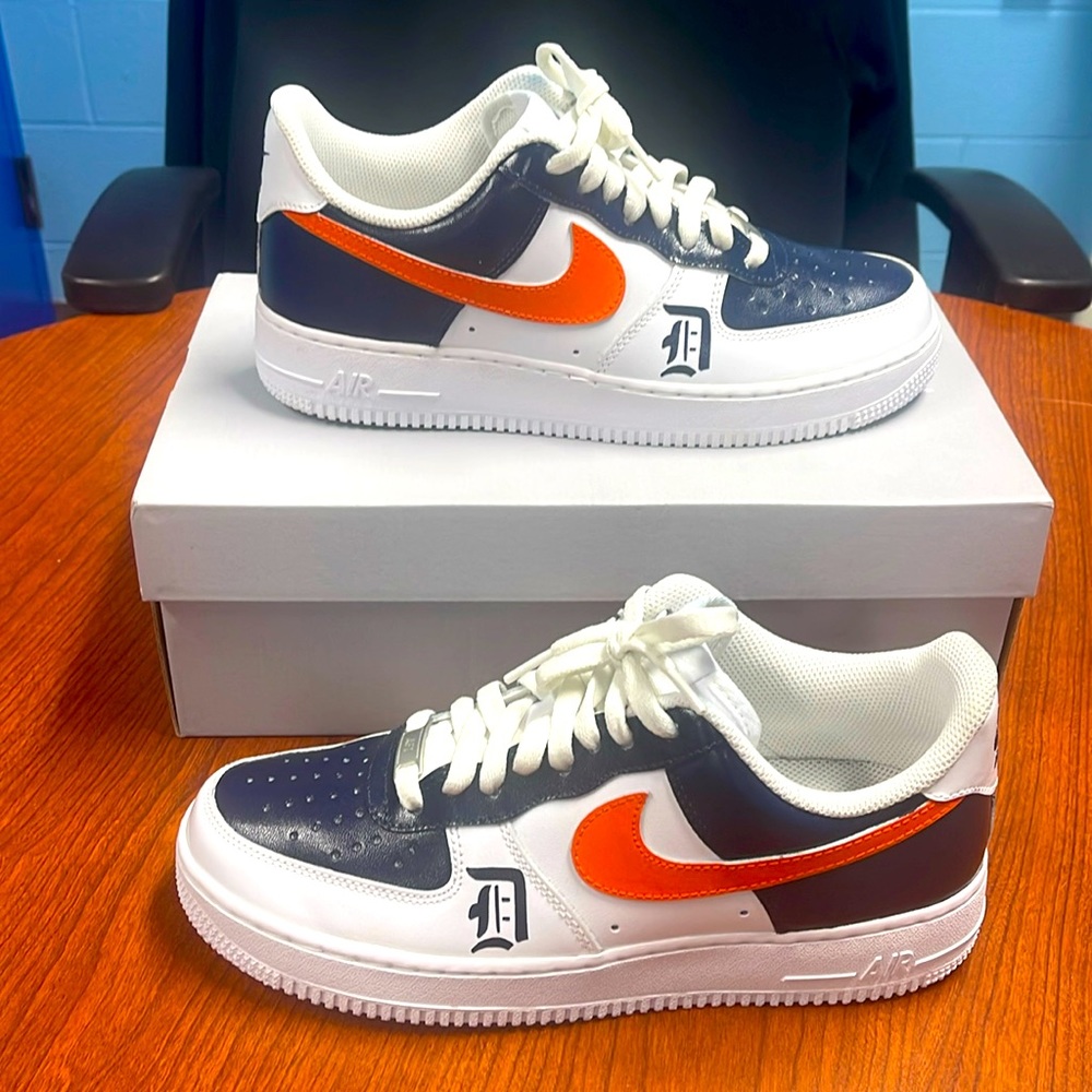 CUSTOM MADE/ AIR FORCE 1s/ SIZE 8.5 MENS/EQUIVALENT TO SIZE 10 WOMENS